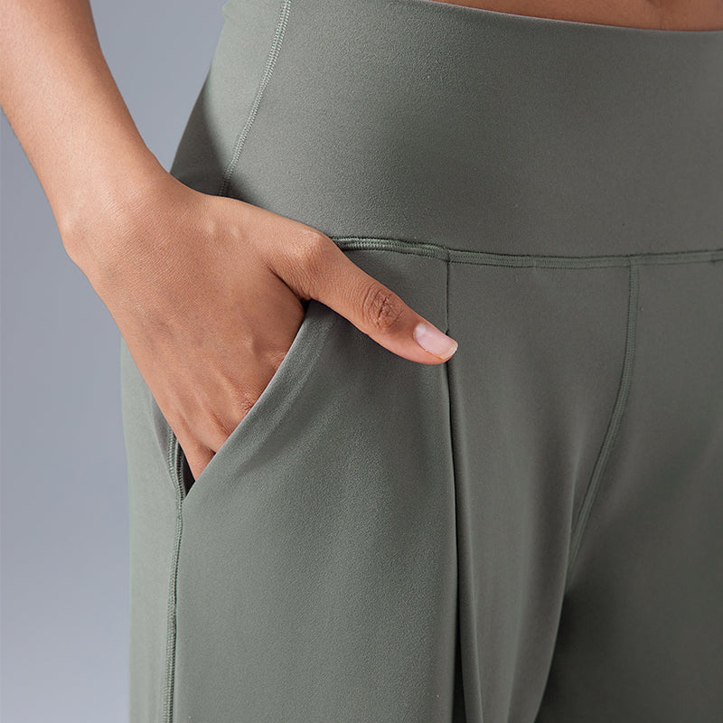 SereniStretch High Waist Wide-Leg Pant With Pockets