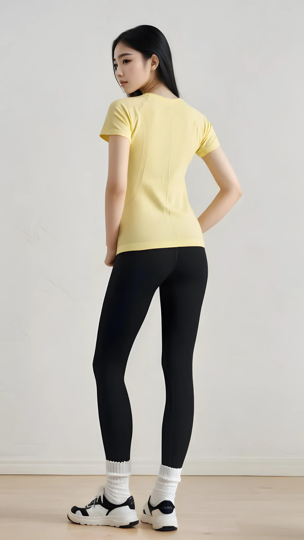 AeroLite Seamless Tee