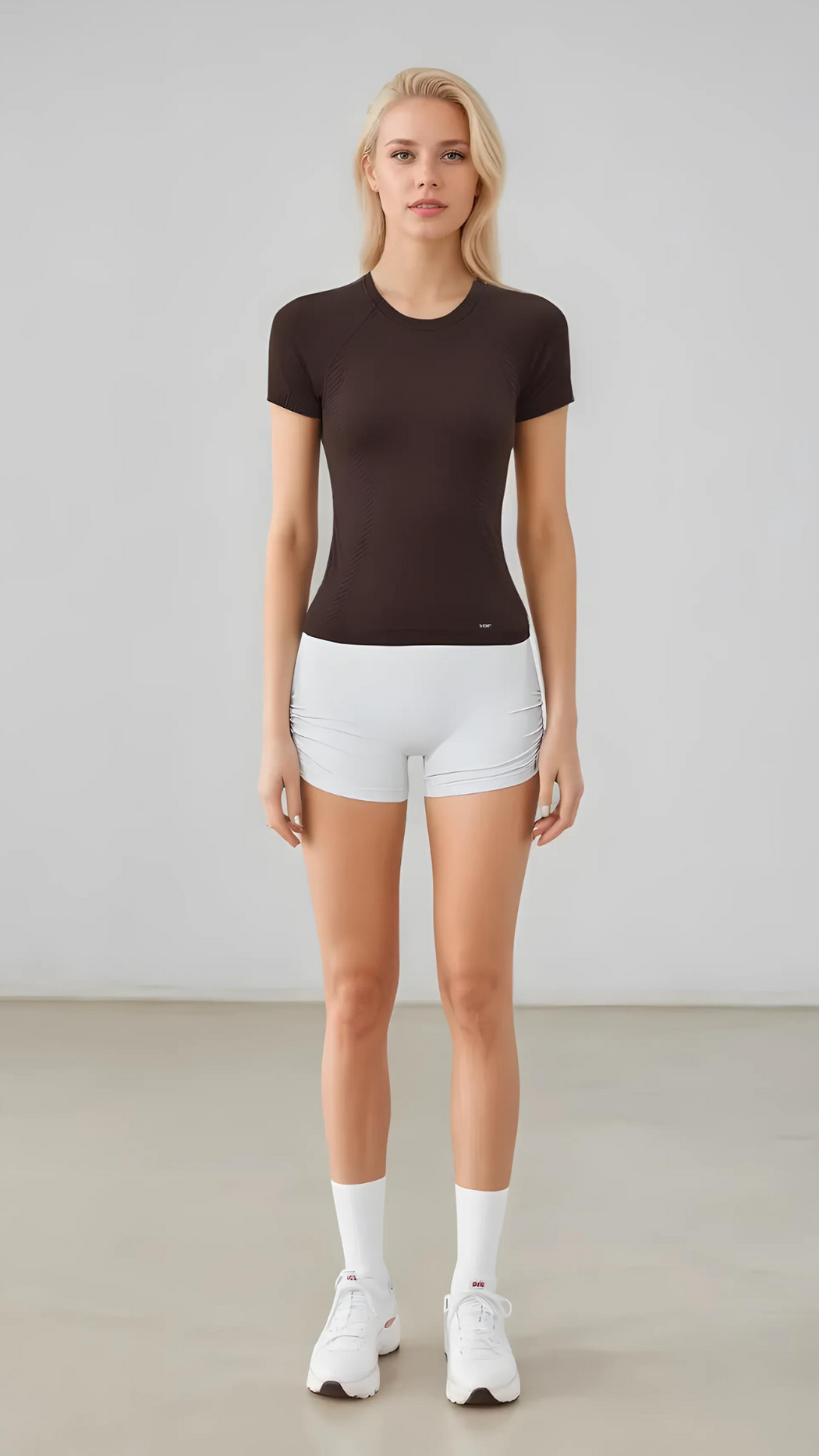 ÉlanFit Seamless Sculpting Tee – Short Sleeve Performance Top