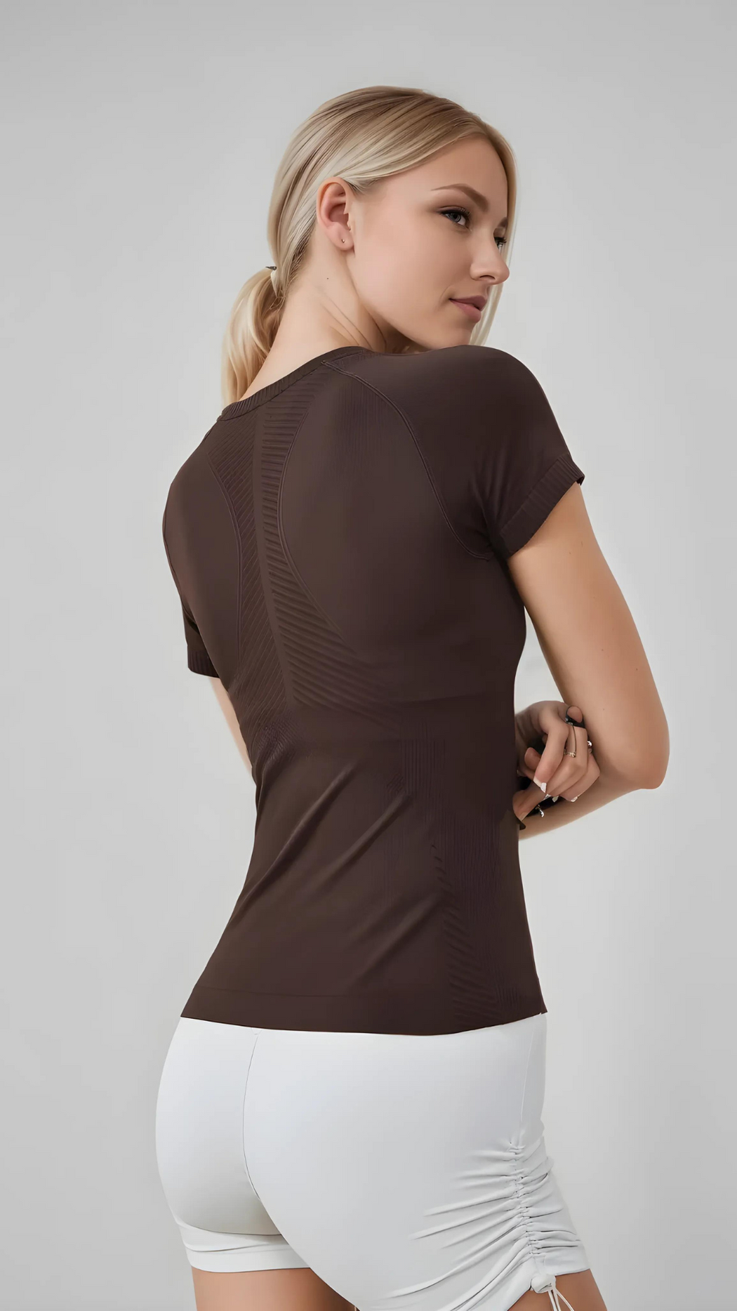 ÉlanFit Seamless Sculpting Tee – Short Sleeve Performance Top