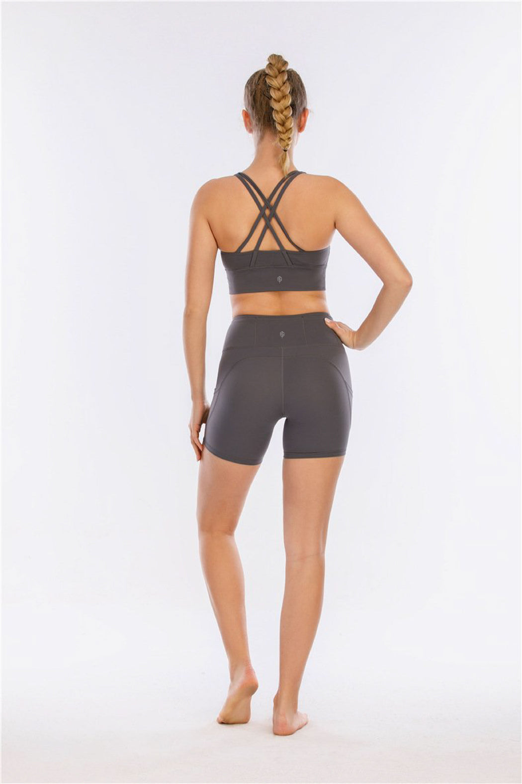 High-Waist Runner Short 6" Inseam w Pockets