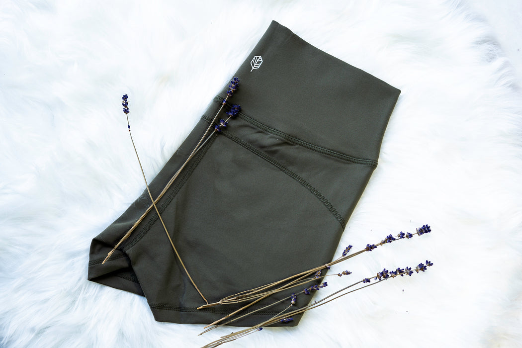 ELLA 2.5" Booty Shorts | Activewear for Women | YOF Athletica