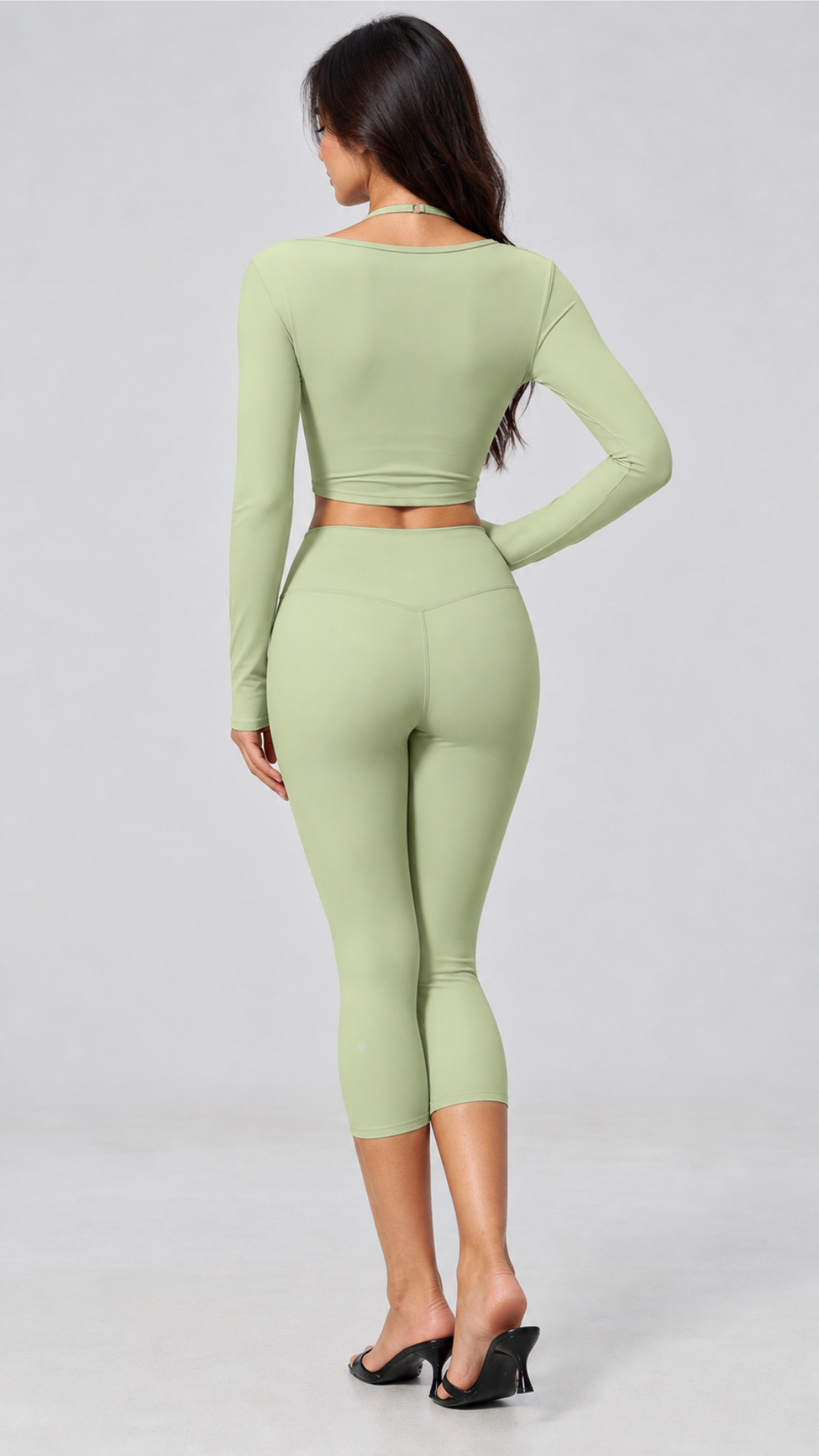 KAIA Capri 3-Piece Activewear Set