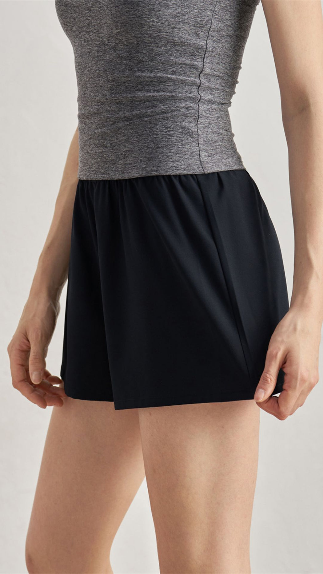 Velle V-Waist Shorts