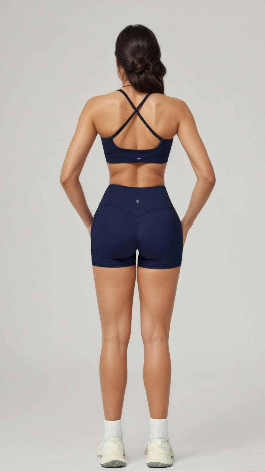 SculptCross Pocket 2.5" Inseam Short