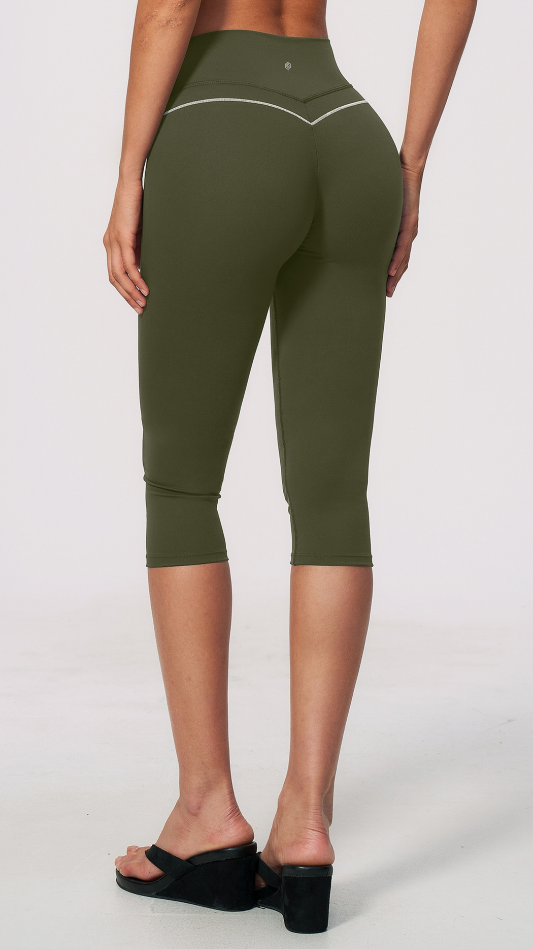 Elvera Capri