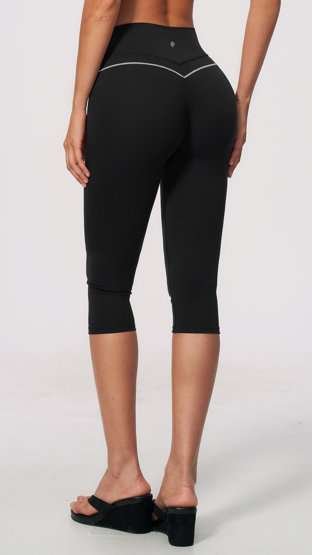 Elvera Capri