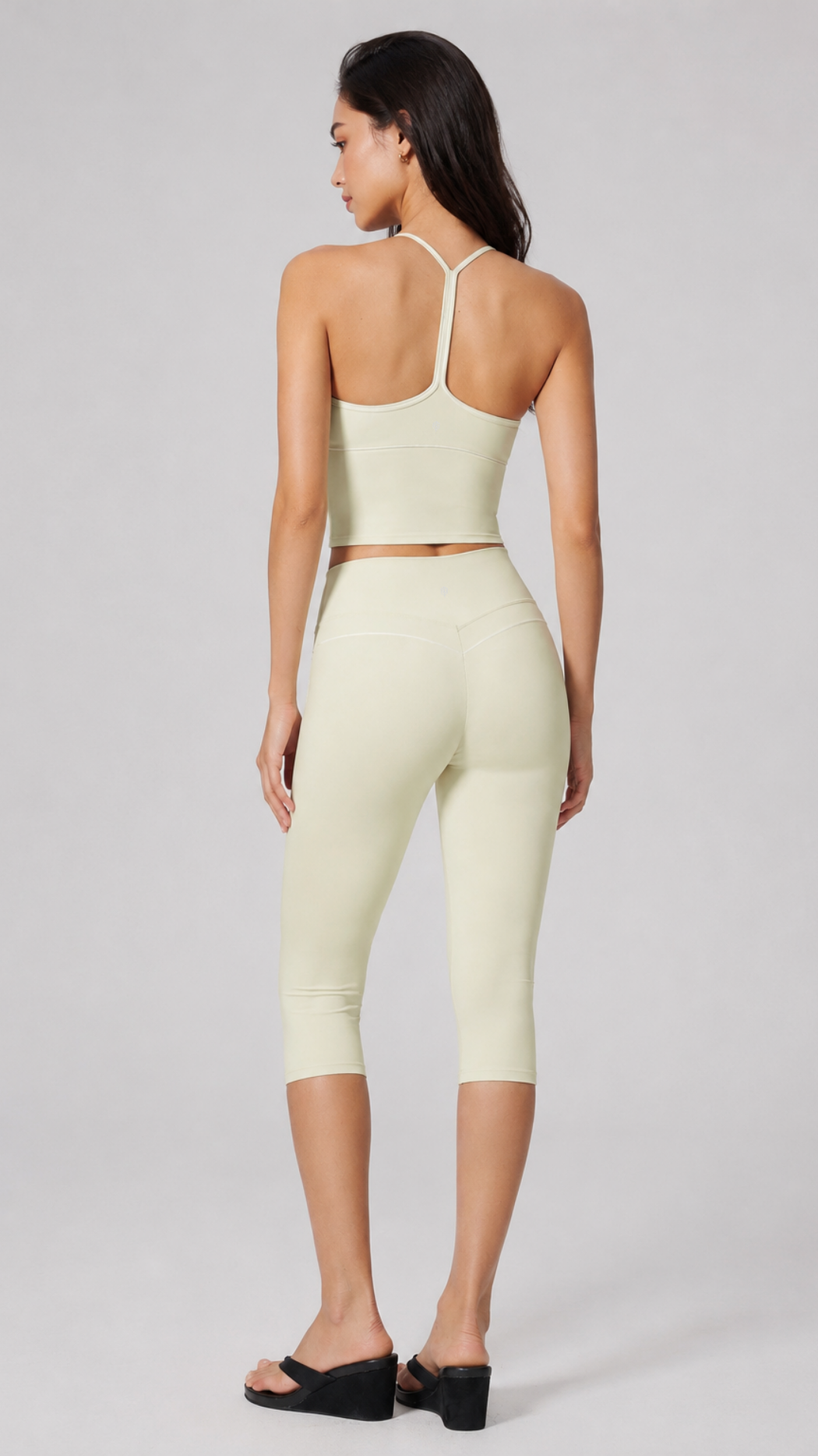 Elvera Capri