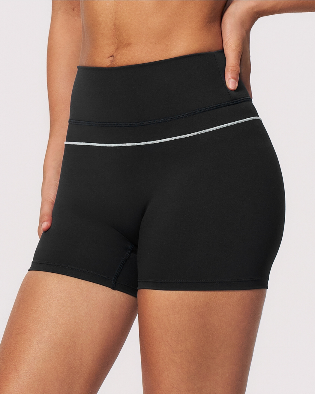 Elvera Shorts