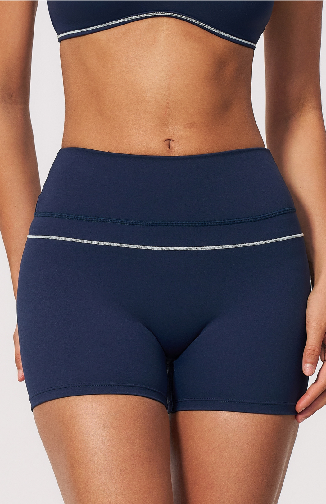 Elvera Shorts