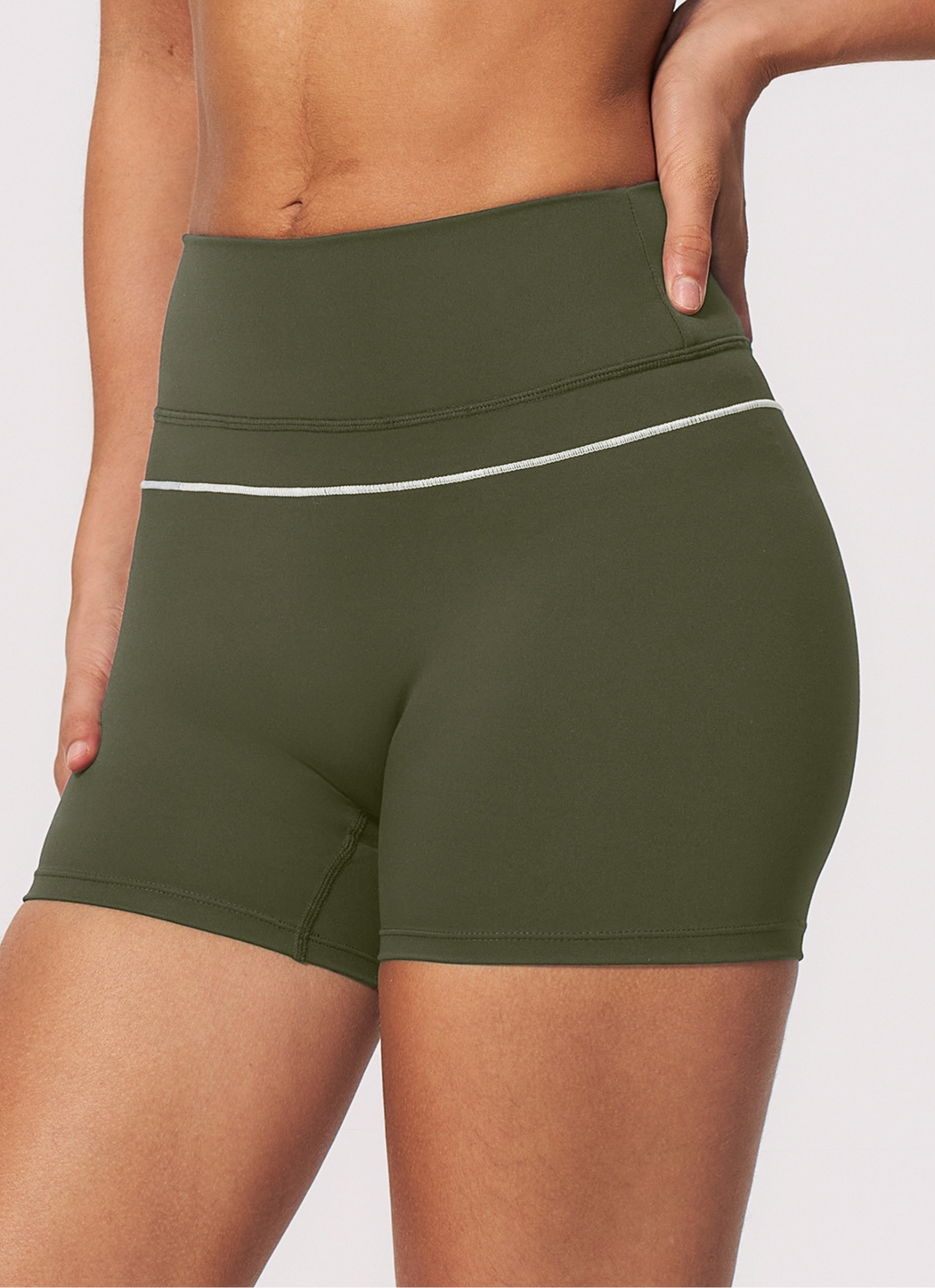 Elvera Shorts