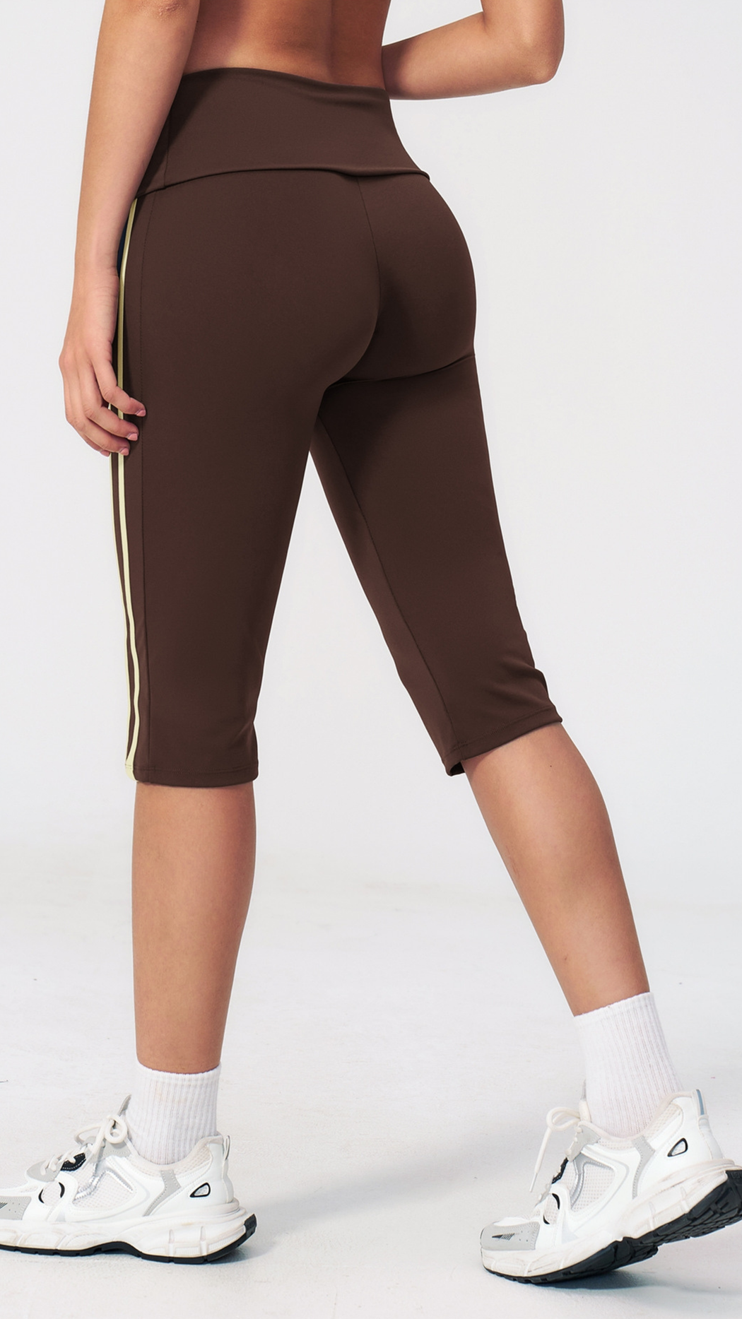 Aeris Stripe Capri Legging