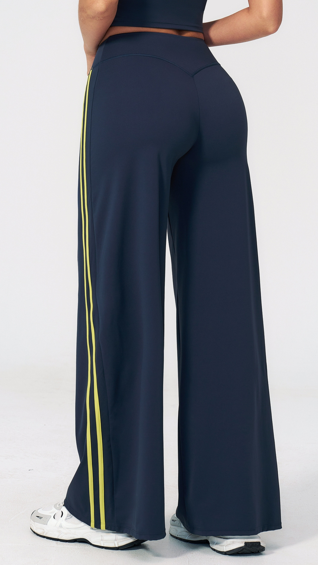Aeris Flow Wide-Leg Pants