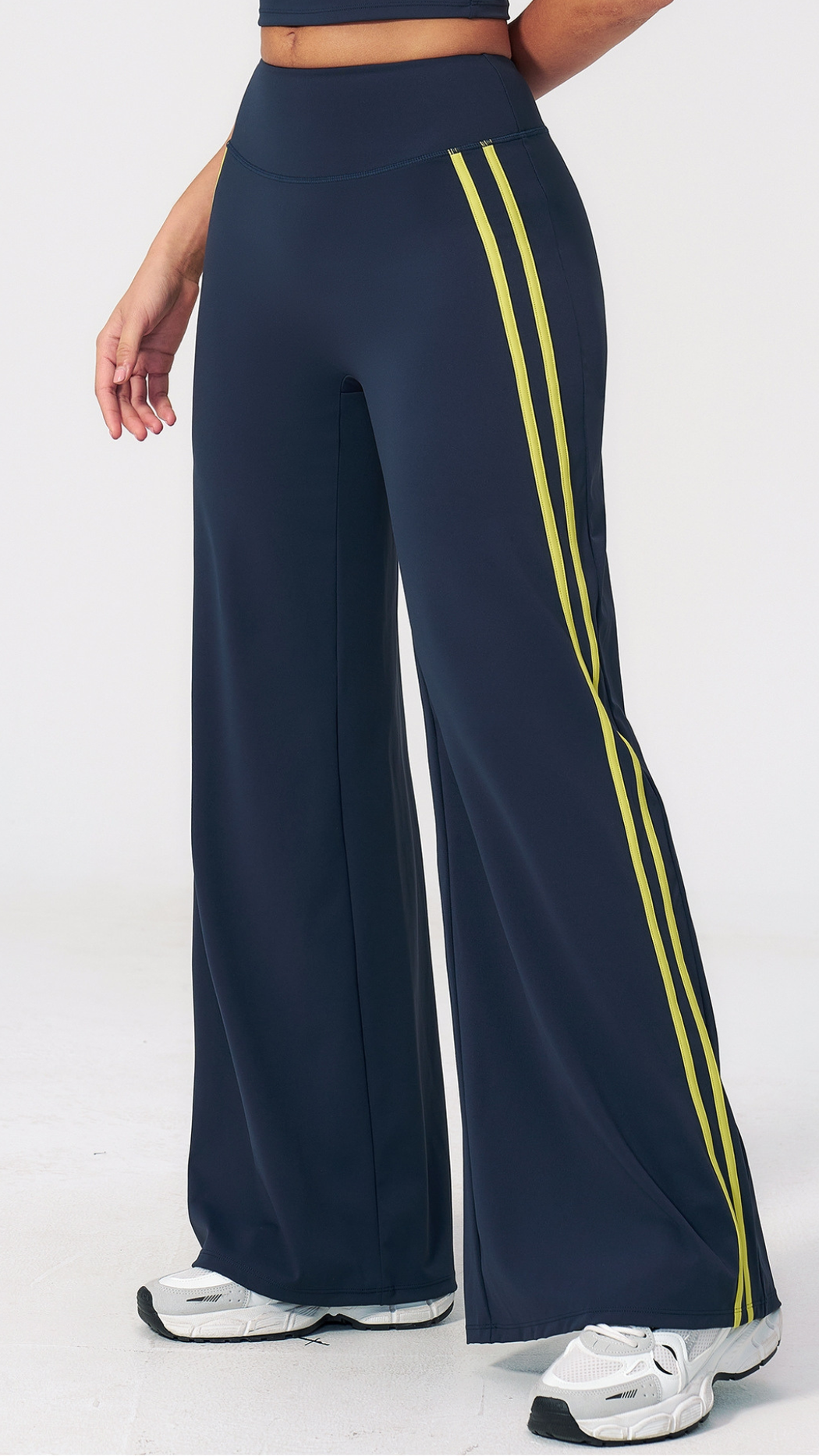 Aeris Flow Wide-Leg Pants