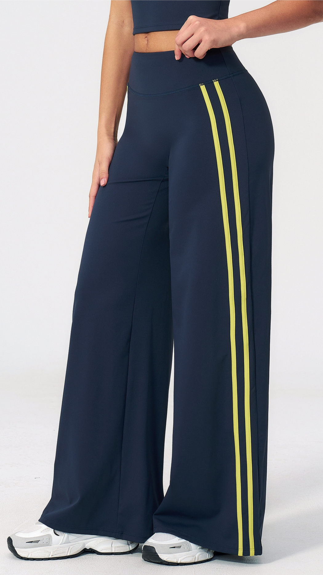 Aeris Flow Wide-Leg Pants