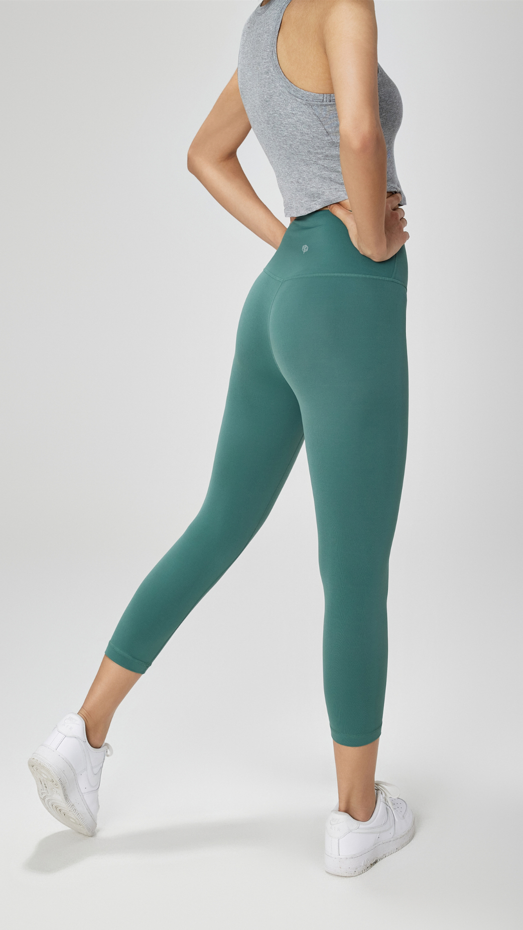 Luminelle Capri Leggings